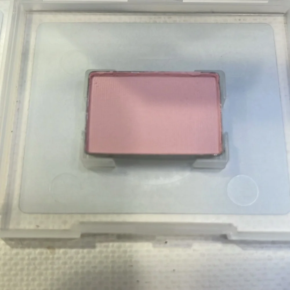Mary Kay Pink Eyeshadow for a Flawless Look